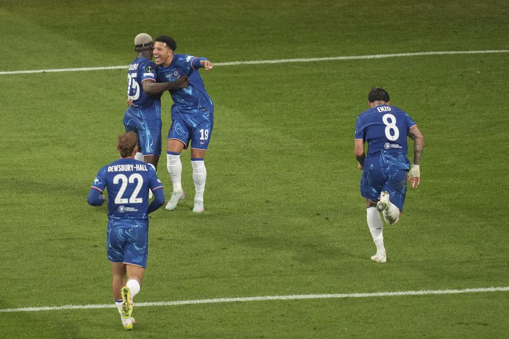 东契奇因个人事务缺席与猛龙队比赛，博主：他孩子将出生